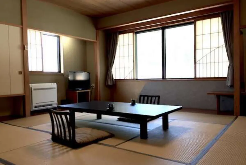 本館和室12.5畳（広縁なし）